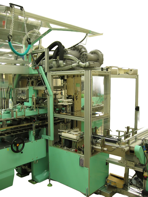 縦型カートナー用ボトル供給装置